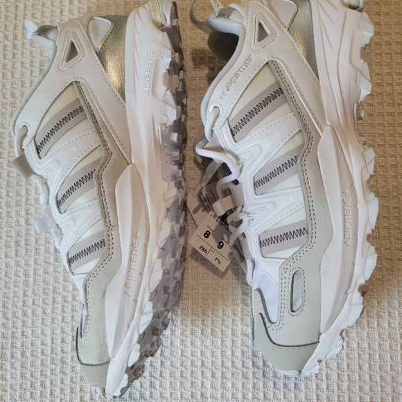 ADIDAS White and Silver Sneakers - Picture 4 of 16